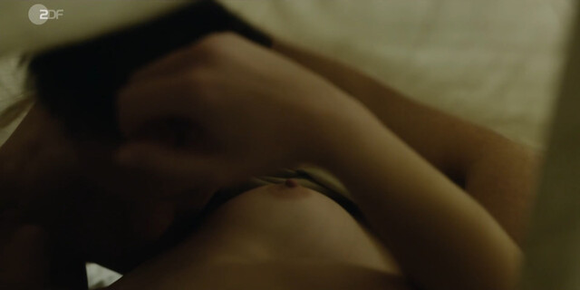 Katharina Nesytowa nude – Die Whistleblowerin (2023)