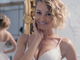 Yuliya Takshina sexy – Three love stories (Tri istorii lyubvi) s01e01-04 (2019)