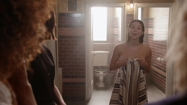 Kira Kosarin nude - Good Trouble s01e05  (2019)