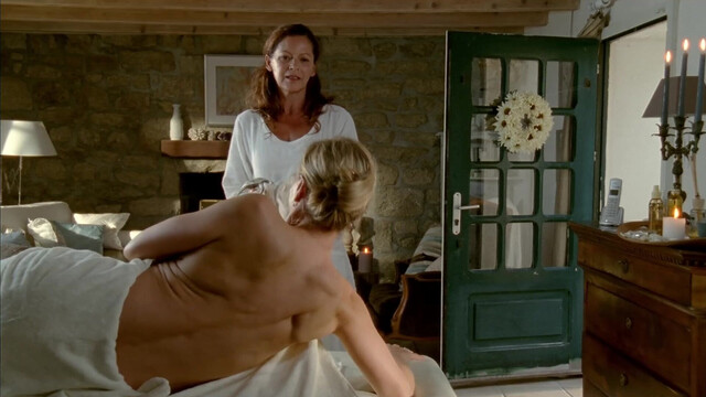 Katja Weitzenbock sexy - Wilde Wellen - Nichts bleibt verborgen s01e01 (2011)