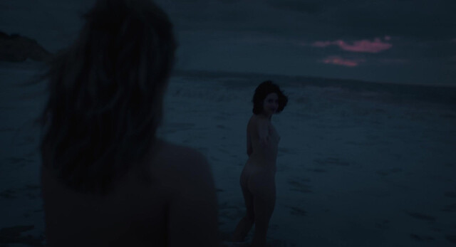 Daphné Patakia nude, Nadia Tereszkiewicz sexy - Belladone (2025)