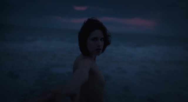 Daphné Patakia nude, Nadia Tereszkiewicz sexy - Belladone (2025)