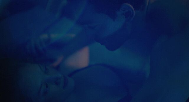 Daphné Patakia nude, Nadia Tereszkiewicz sexy - Belladone (2025)