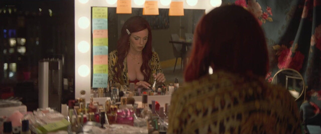 Vanessa Kirby sexy, Julia Fox sexy - Night Always Comes (2025)