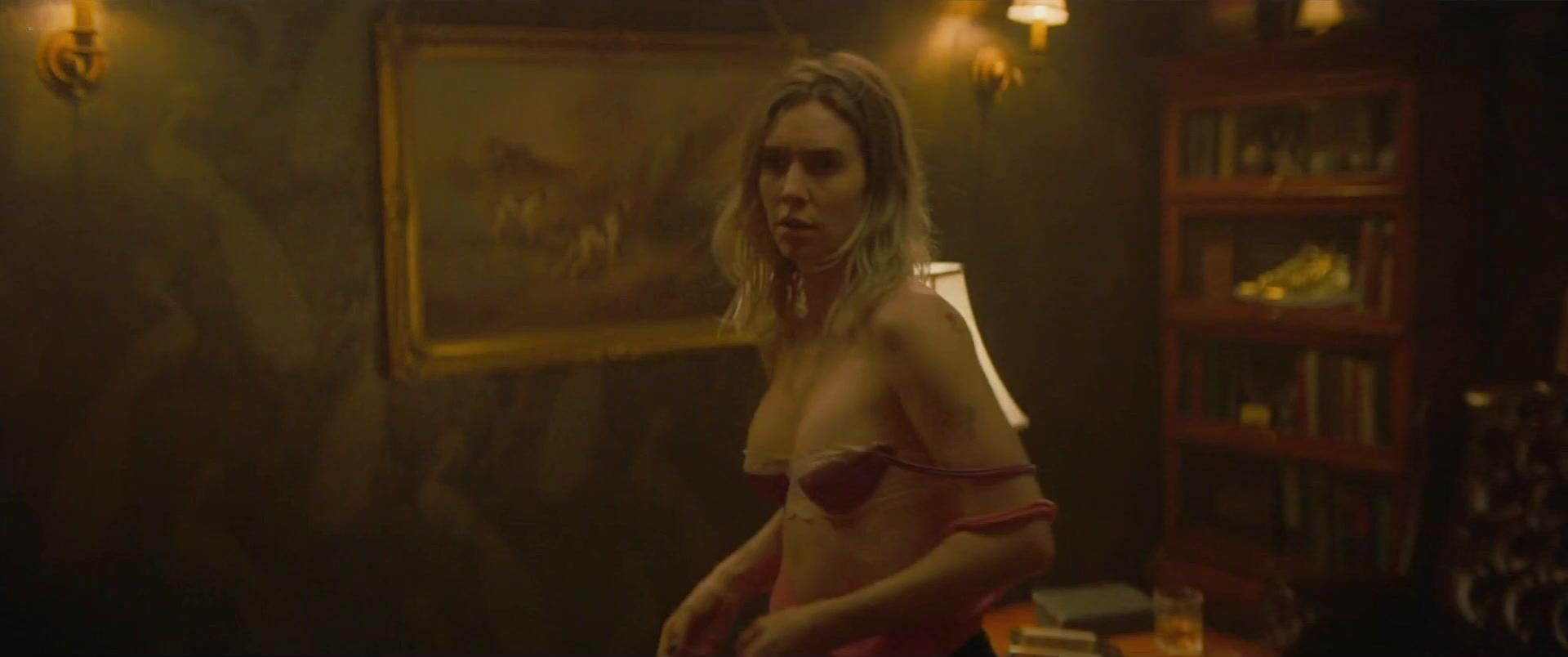 Vanessa Kirby sexy, Julia Fox sexy - Night Always Comes (2025)