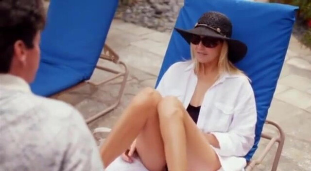 Heather Locklear sexy - Flirting with Forty (2008)