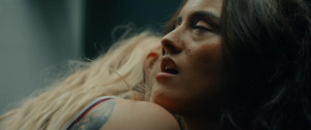 Madelyn Cline sexy, Chase Sui Wonders sexy, Sarah Pidgeon sexy - I Know What You Did Last Summer (2025)