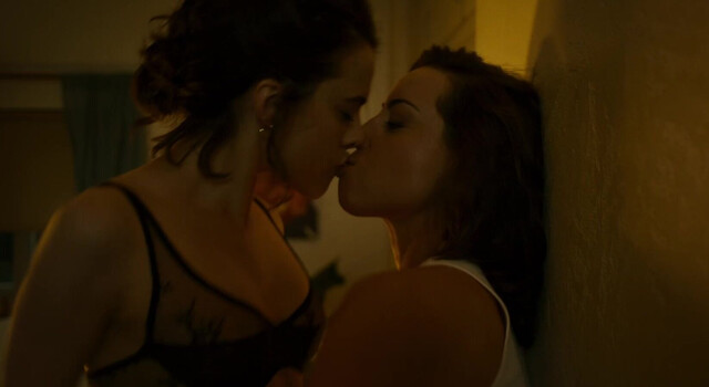 Margaret Qualley nude, Aubrey Plaza nude, Lera Abova nude, Grace Lord nude, Layne Lazor nude - Honey Don't! (2025)