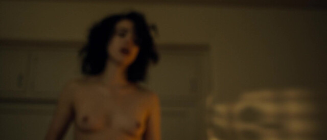 Margaret Qualley nude, Aubrey Plaza nude, Lera Abova nude, Grace Lord nude, Layne Lazor nude - Honey Don't! (2025)