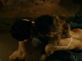 Irene Montala sexy - Presunto Culpable s01e07 (2018)