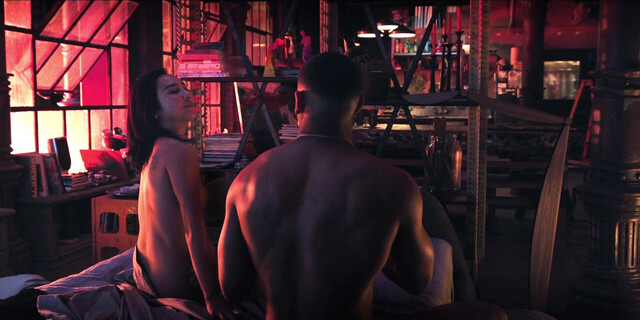 Greta Lee sexy - The Morning Show s04e01 (2025)