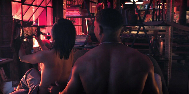 Greta Lee sexy - The Morning Show s04e01 (2025)