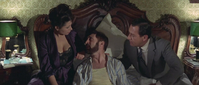 Adriana Giuffre sexy - Il medico della mutua (1968)