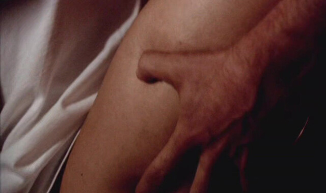 Julie Benz nude - Dexter s01e08 (2006)