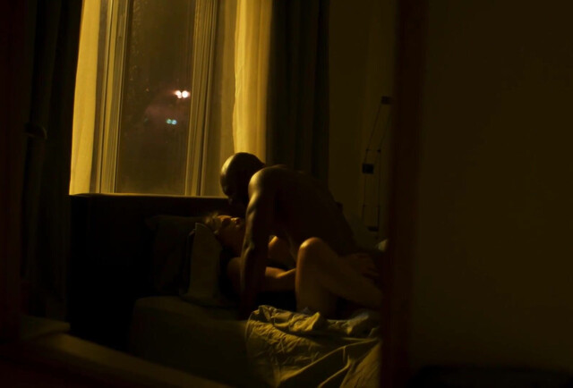 Krista Bridges sexy - 19-2 s04e01 (2017)