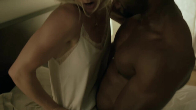 Megan Fahlenbock sexy - 19-2 s03e03 (2016)