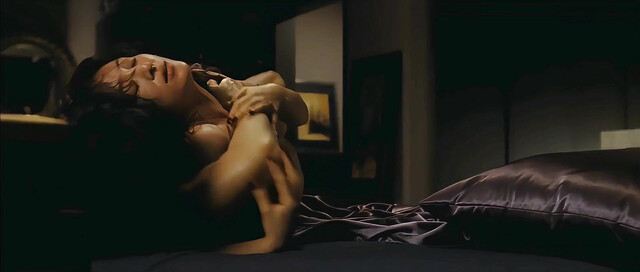 Son Ye-jin sexy, Yoon Da-gyeong nude - White Night (2009)