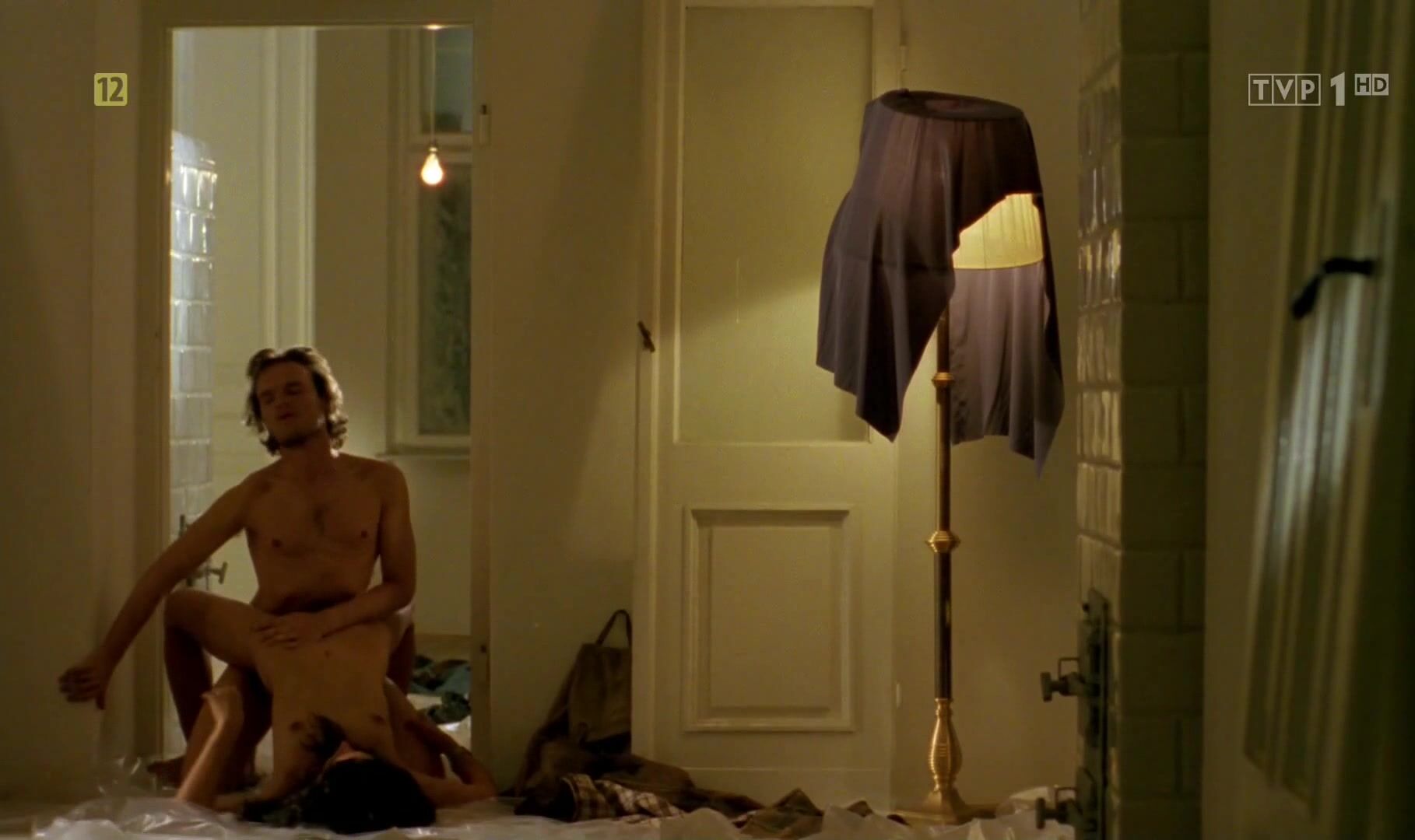 Grażyna Wolszczak nude - Gry Uliczne (1996)