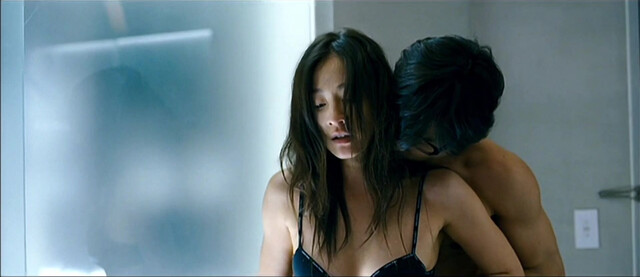 Lee Mi-yeon sexy, Lee Tae-ran sexy - Love Exposure (2007)