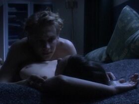 Sabine Timoteo nude - Die Freunde der Freunde (2002)