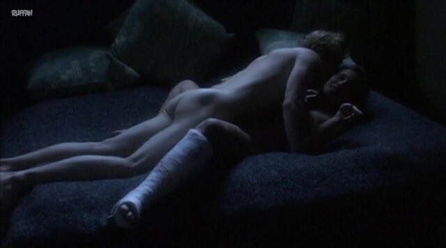 Sabine Timoteo nude - Die Freunde der Freunde (2002)