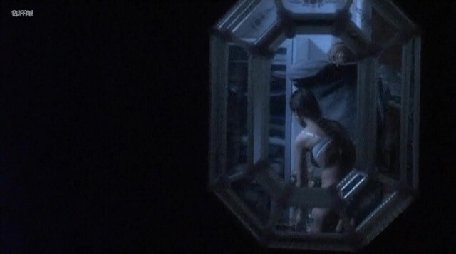 Sabine Timoteo nude - Die Freunde der Freunde (2002)