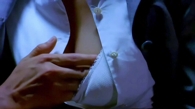 Lee Mi-sook nude - An Affair (1998)