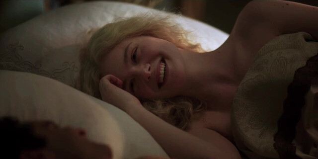 Elle Fanning nude - The Great s01e4-9, s02e9, s03e10 (2021)
