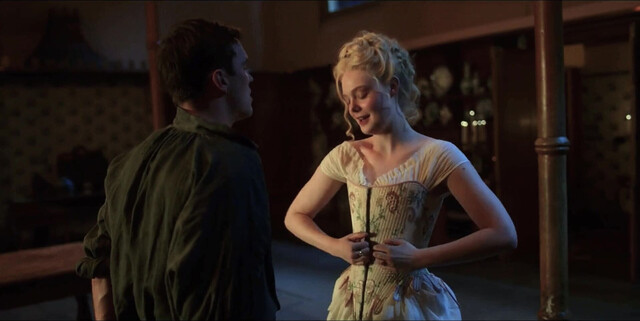 Elle Fanning nude - The Great s01e4-9, s02e9, s03e10 (2021)
