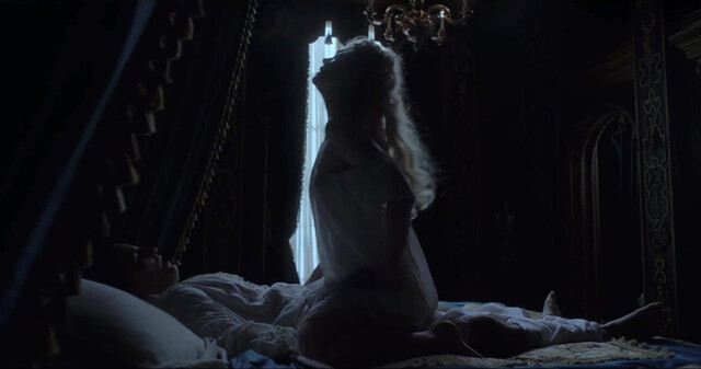 Elle Fanning nude - The Great s01e4-9, s02e9, s03e10 (2021)