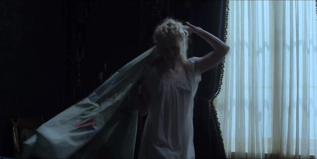Elle Fanning nude - The Great s01e4-9, s02e9, s03e10 (2021)