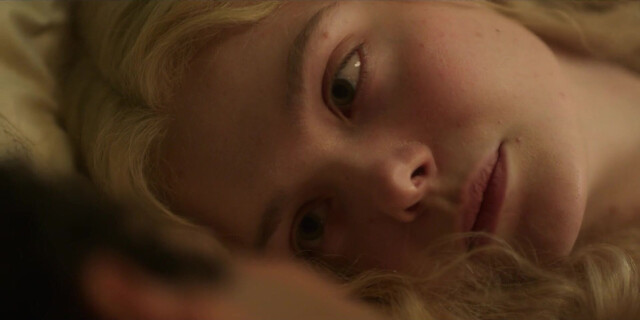 Elle Fanning nude - The Great s01e4-9, s02e9, s03e10 (2021)