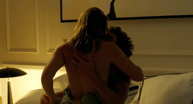 Madelyn Cline sexy - The Map That Leads to You (2025)