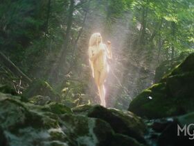 Lydia Peckham nude, Jelena Gavrilovic nude - Robin Hood s01e01-02 (2025)