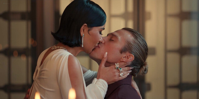 Kim Kardashian sexy, Jessica Simpson sexy, Niecy Nash sexy, Teyana Taylor sexy - All's Fair s01e01-03 (2025)