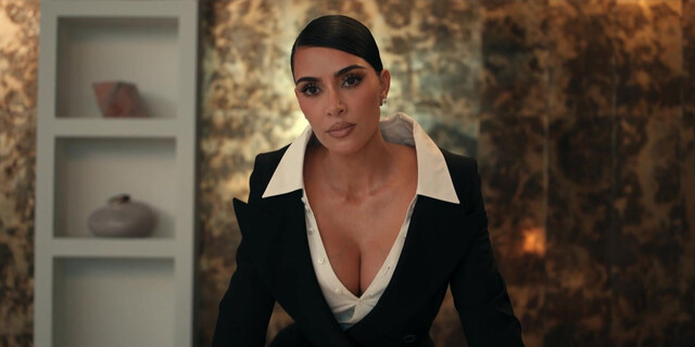 Kim Kardashian sexy, Jessica Simpson sexy, Niecy Nash sexy, Teyana Taylor sexy - All's Fair s01e01-03 (2025)