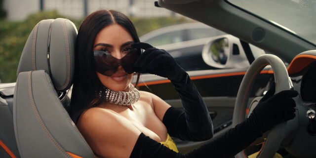 Kim Kardashian sexy, Jessica Simpson sexy, Niecy Nash sexy, Teyana Taylor sexy - All's Fair s01e01-03 (2025)