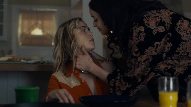 Kiernan Shipka, Krysten Ritter, etc - Stone Cold Fox (2025)