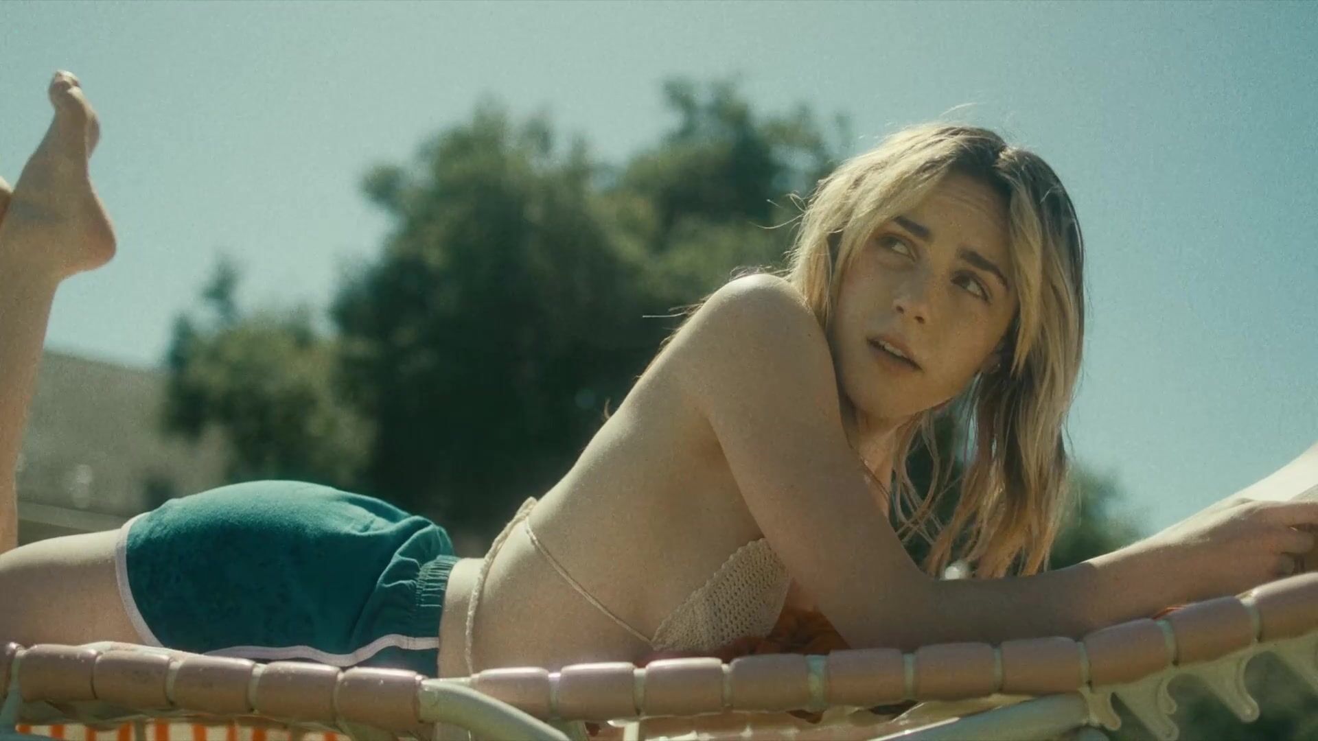 Kiernan Shipka, Krysten Ritter, etc - Stone Cold Fox (2025)