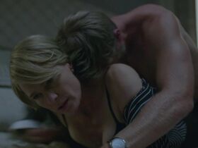 Robin Wright sexy - House of Cards s05e02,e08,e10,e12 (2017)