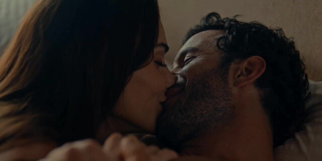 Hande Ercel sexy - Chasing the Wind (2025)