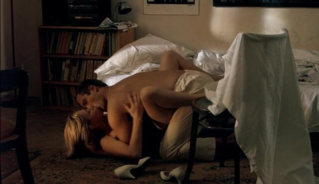 Jana Svandova nude - The Garden (Záhrada) (1995)