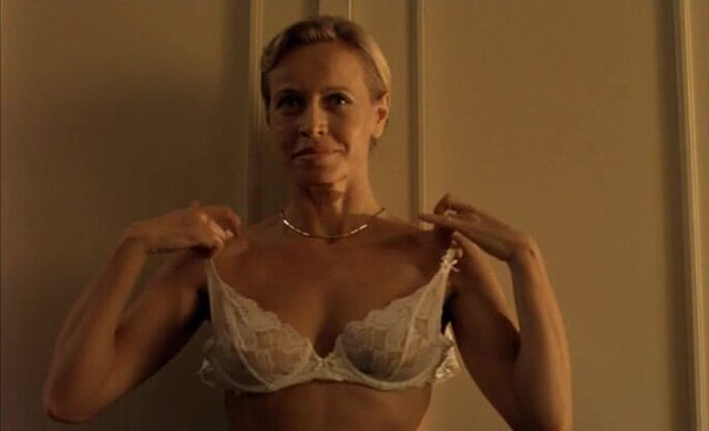 Jana Svandova nude - The Garden (Záhrada) (1995)