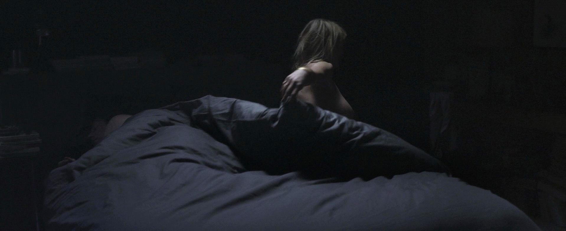 Karin Viard nude - L'amour est un crime parfait (2013)