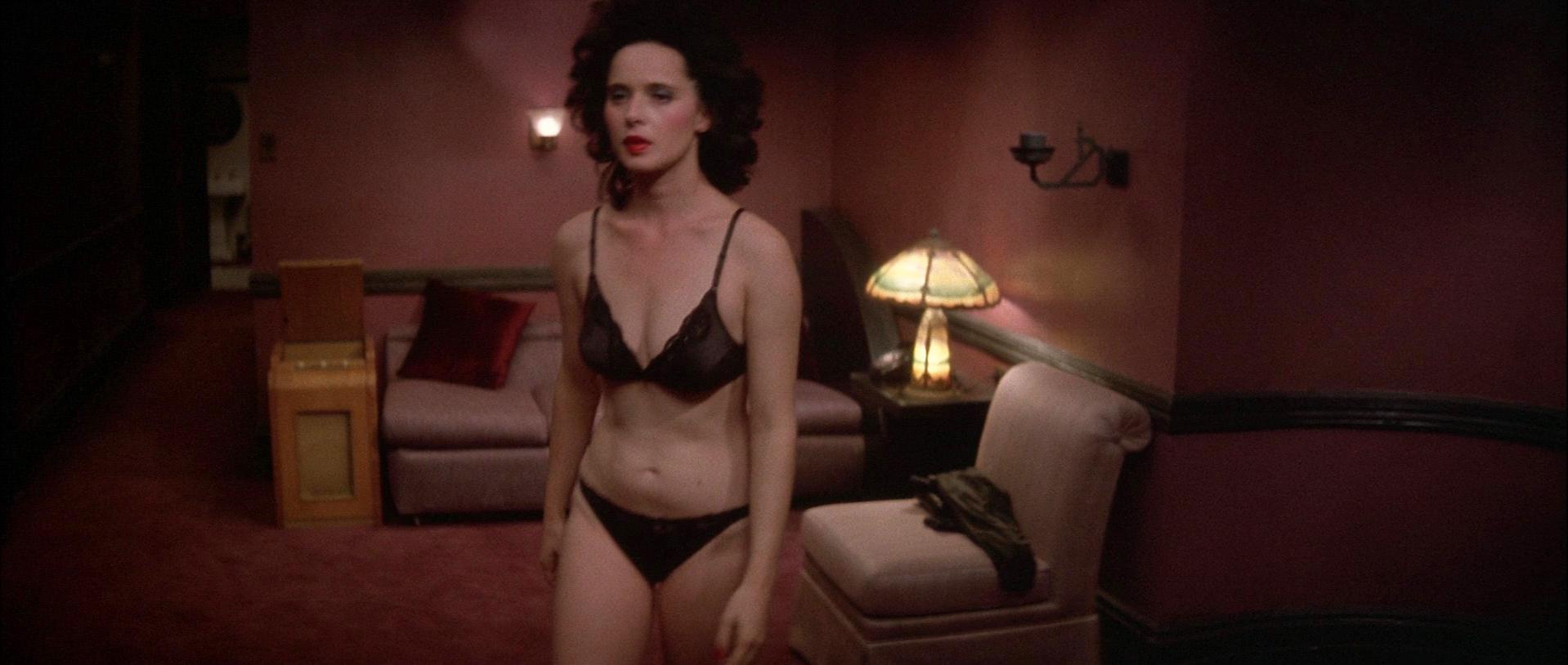 Topless isabella rossellini 15 Current