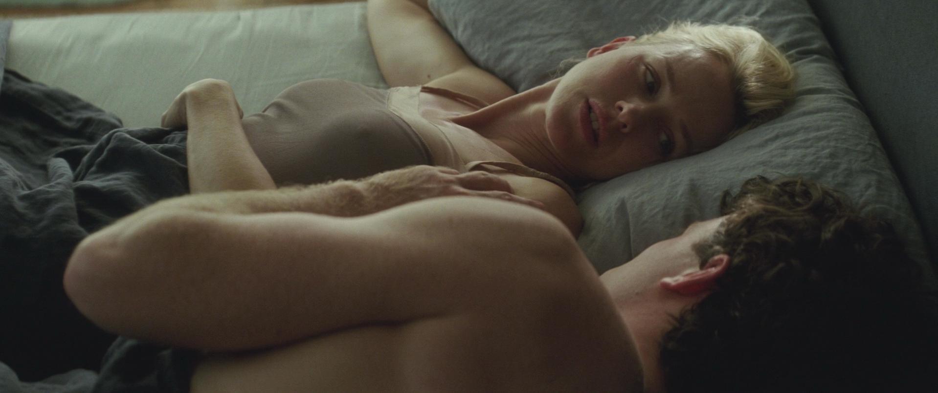 Naomi Watts sexy, Robin Wright nude - Adore (2013)