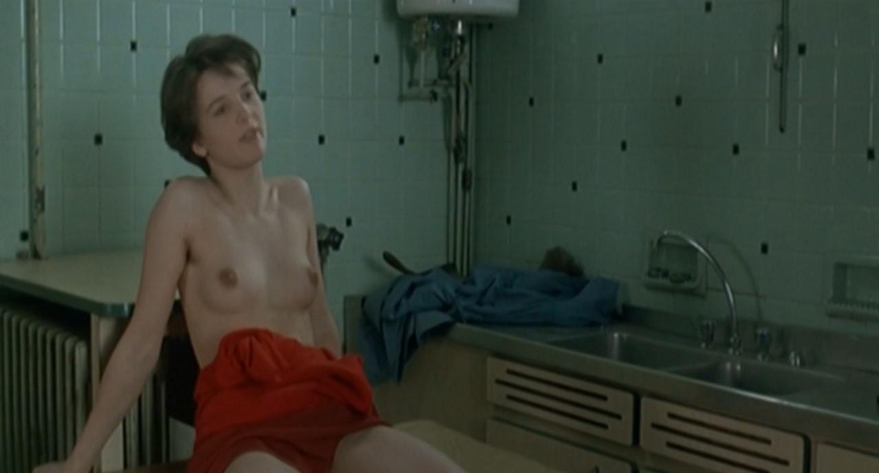 Juliette Binoche nude - Rendez-vous (1985)