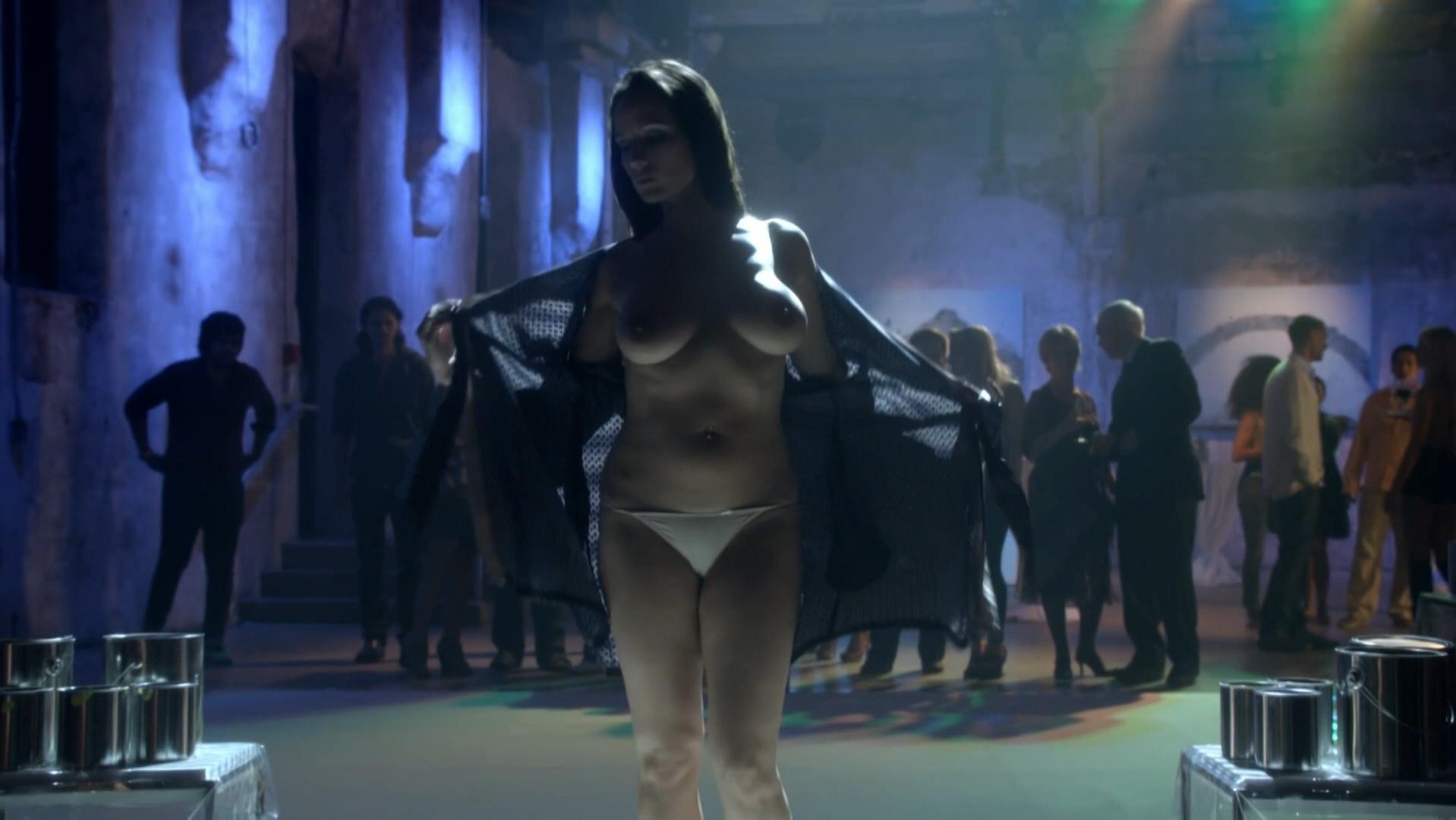 Moon Dailly nude, Samantha Farrow nude - Transporter The Series s01e01 (2012)