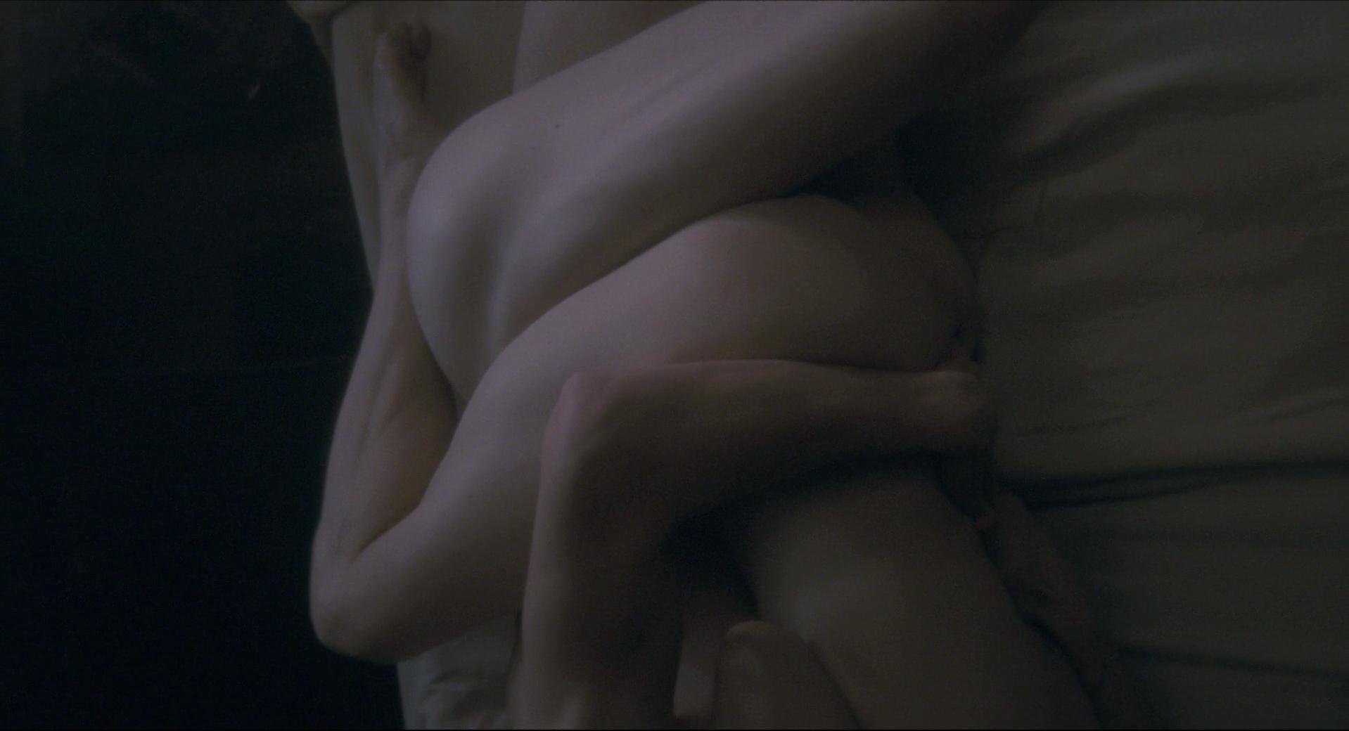 Rachel Weisz nude - The Deep Blue Sea (2011)
