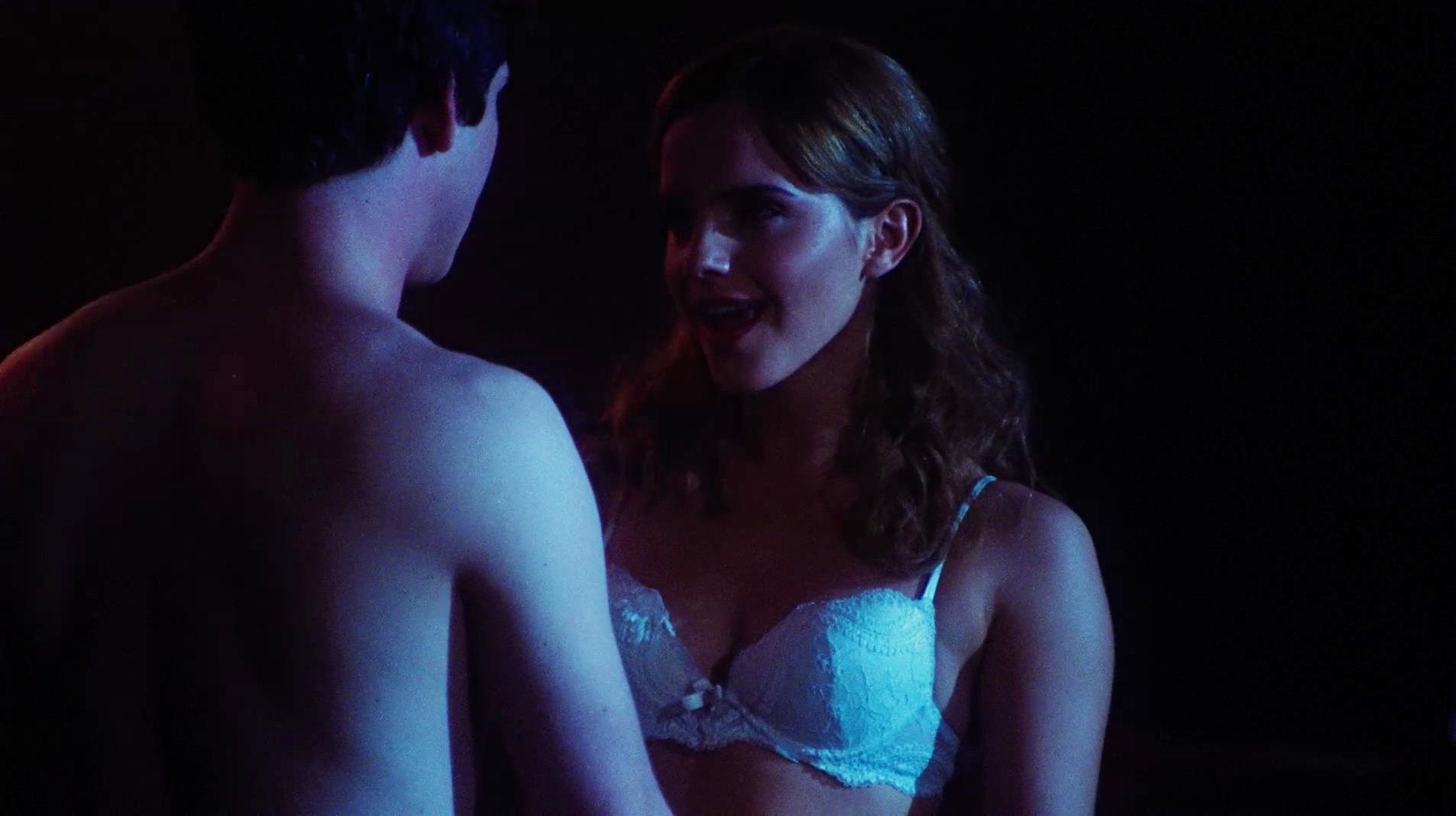 Emma Watson sexy - The Perks Of Being A Wallflower (2012)